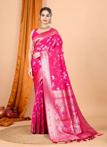 Attrective This Party Wear Saree Paired With Blouse.This Saree And Blouse Are Soft Banarasi Silk Based Fabric With Wevon Jari Designer. Buy This Pretty Saree Now.