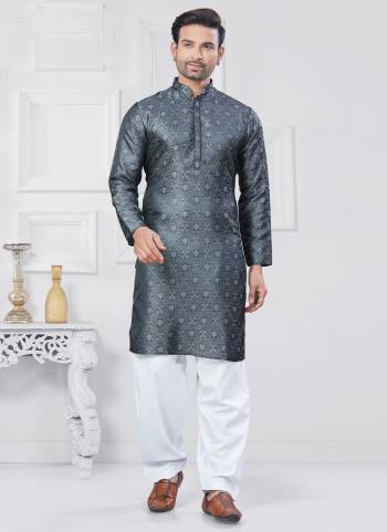 Looking These Party Wear Mans Wear Kutra With Pathani Payjama wearing this fashionable. Tailored Kurta Are Jacquard Silk And Payjama Cotton finest Fabriced With Wevon Jacquard Designer.