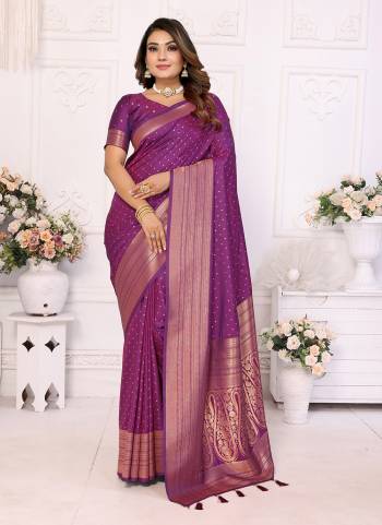 Garb These Party Wear Saree in Fine Colored.These Saree And Blouse is Fabricated On Soft Silk.Its Beautified With Wevon Jari Designer.