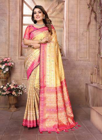 Looking These Party Wear Saree in Fine Colored.These Saree And Blouse is Fabricated On Banarasi Tissue Silk.Its Beautified With Heavy Wevon Patola Designer.