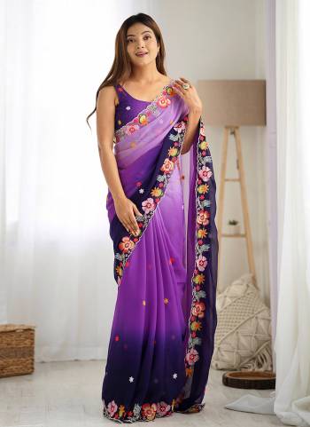 Attrective These Party Wear Saree in Fine Dual Shaded Colored.These Saree Are Georgette And Blouse is Georgette Fabricated.Its Beautified With Pedding Color Printed With Designer Embroidery Work.