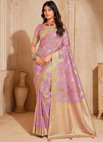 Garb These Party Wear Saree in Fine Colored.These Saree And Blouse is Fabricated On Silk.Its Beautified With Wevon Jari Designer.