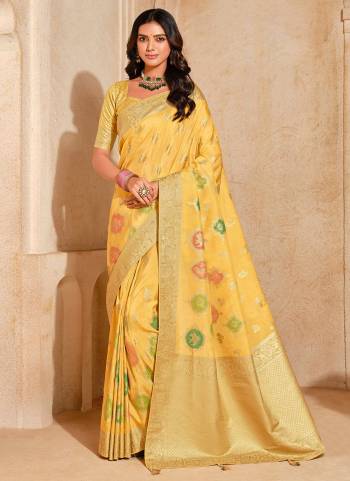 Garb These Party Wear Saree in Fine Colored.These Saree And Blouse is Fabricated On Silk.Its Beautified With Wevon Jari Designer.