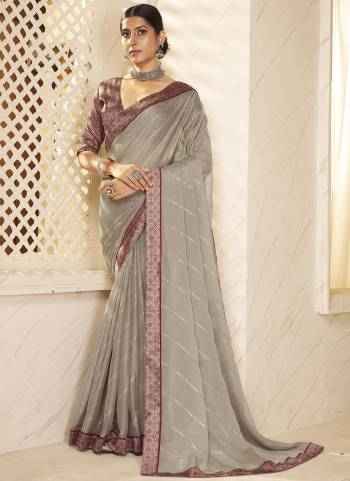 Attrective These Party Wear Saree in Fine Colored.These Saree Are Chiffon And Blouse is Fabricated On Chiffon Pair.Its Beautified With Designer Digital Foil Printed With Printed Blouse,Lace.