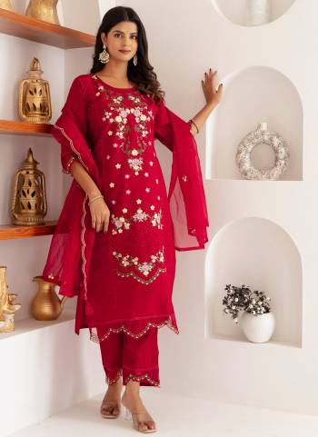 Garb These Beautiful Looking Readymade Suits With Dupatta.These Suit is Fabricated On Top Are Viscose Silk And Bottom Are Viscose Silk And Organza Dupatta .Its Beautified With Designer Thread Embroidery,Hand Work.