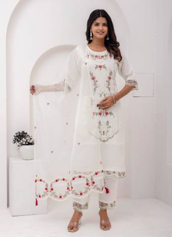 Garb These Beautiful Looking Readymade Suits With Dupatta.These Suit is Fabricated On Top Are Viscose Silk And Bottom Are Viscose Silk And Organza Dupatta .Its Beautified With Designer Thread Embroidery,Hand Work.