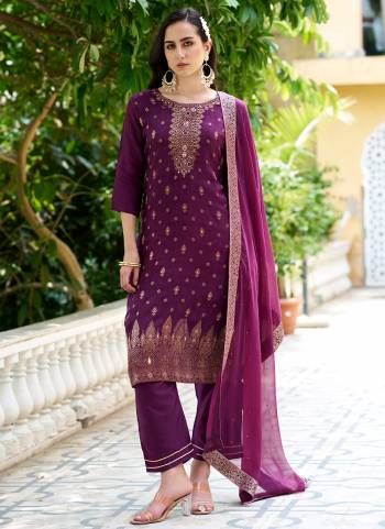 Looking These Beautiful Looking Readymade Suits With Dupatta.These Suit is Fabricated On Top Are Viscose Silk And Bottom Are Viscose Silk And Chiffon Dupatta .Its Beautified With Wevon Designer,Hand Work.