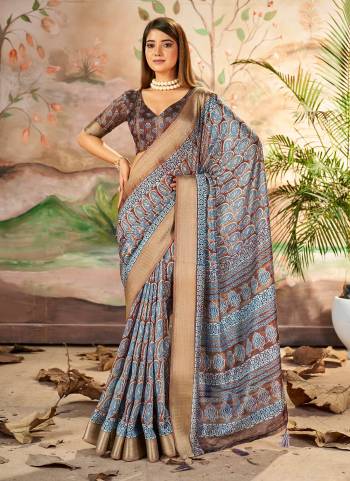  Looking These Party Wear Saree in Fine Colored.These Saree And Blouse is Fabricated On Dolla Silk Pair.Its Beautified With Wevon Jari Border Designer With Printed.