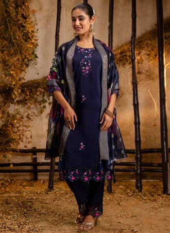 Garb These Beautiful Looking Readymade Suits With Dupatta.These Suit is Fabricated On Top Are Viscose Roman Silk And Bottom Are Viscose Roman Silk And Organza Dupatta .Its Beautified With Designer Thread Embroidery Work,Printed Dupatta.
