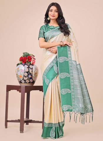 Garb These Party Wear Saree in Fine Colored.These Saree And Blouse is Fabricated On Lichi Silk.Its Beautified With Weavon Jari Designer.