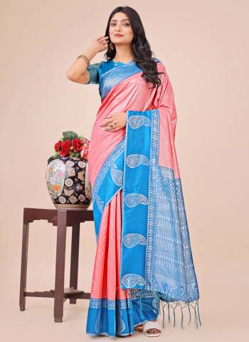 Garb These Party Wear Saree in Fine Colored.These Saree And Blouse is Fabricated On Lichi Silk.Its Beautified With Weavon Jari Designer.