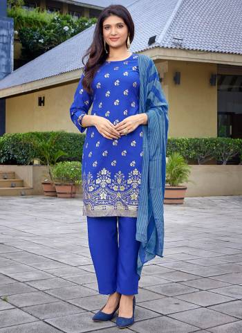 Garb These Beautiful Party Wear Designer Readymade Suits.These Top And Bottom Are Crepe And Dupatta is Fabricated On Viscose.Its Beautified With Designer Foil Printed.
