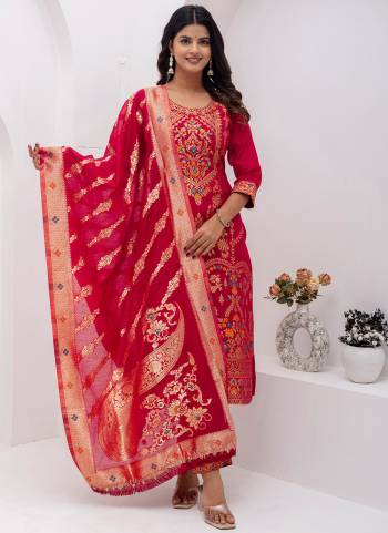Garb These Beautiful Looking Readymade Suits With Dupatta.These Suit is Fabricated On Top Are Jacquard Silk And Bottom Are Jacquard Silk And Jacquard Silk Dupatta .Its Beautified With Wevon Jacquard Designer With Hand Work.