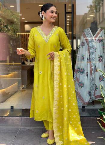 Attrective Looking These Beautiful Looking Readymade Suits.These Top And Bottom Are Viscose Chanderi And Dupatta Jacquard Fabricated.Its Beautified With Designer Embroidery Work.