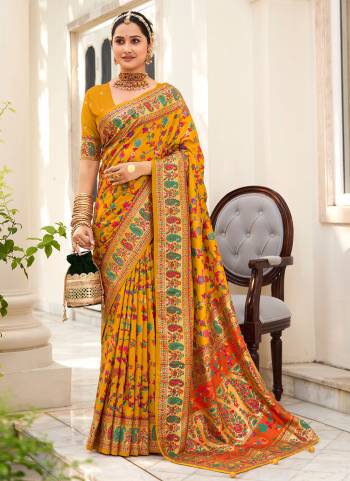 Garb These Party Wear Saree in Fine Colored.These Saree And Blouse is Fabricated On Velvet Tussar Silk Pair.Its Beautified With Wevon Jari Designer With Floral Printed.