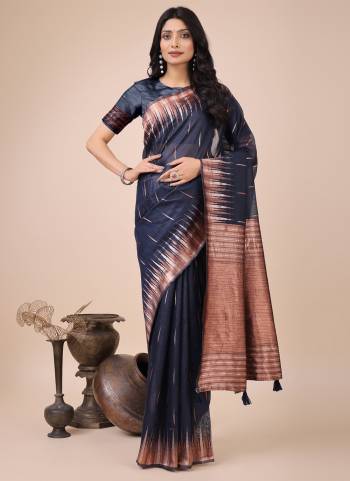 Attractive These Fastive Party Wear Saree in Fine Colored.These Saree And Blouse is Fabricated On Linen Cotton.Its Beautified With Weavon Jacquard Designer.