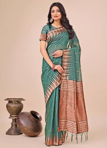 Attractive These Fastive Party Wear Saree in Fine Colored.These Saree And Blouse is Fabricated On Linen Cotton.Its Beautified With Weavon Jacquard Designer.