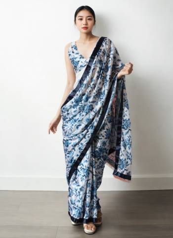 Looking These Fastive Wear Saree in Fine Colored.