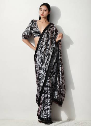 Looking These Fastive Wear Saree in Fine Colored.