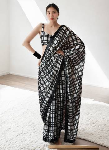Looking These Fastive Wear Saree in Fine Colored.