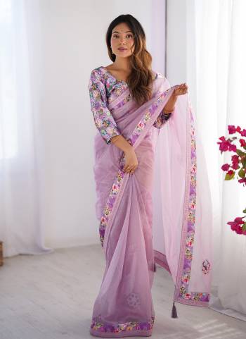 Attractive These Fancy Party Wear Saree in Fine Colored.These Saree Are Twill Net And Blouse is Fabricated On Art Silk Pair.Its Beautified With Fancy Disigner Saree.