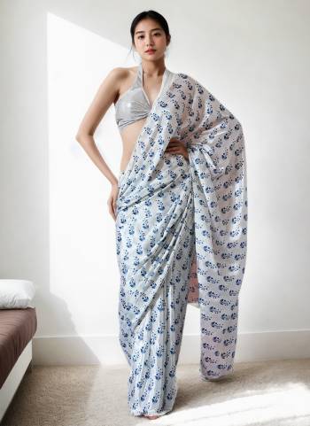 Looking These Ready To Wear Saree in Fine Colored.These Saree is Fabricated On Chinon Pair With Chinon Blouse.Its Beautified Designer Digital Printed.