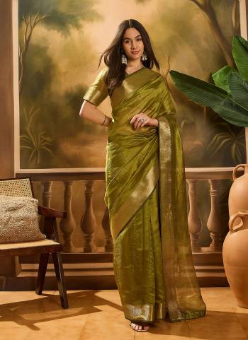Looking These Party Wear Saree in Fine Colored.These Saree And Blouse Is Kadi Organza Fabricated.Its Beautified With Wevon Jacquard Designer.