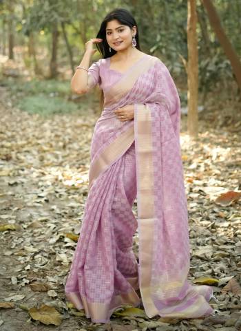 Looking These Party Wear Saree in Fine Colored.These Saree And Blouse is Fabricated On Kalyani Silk.Its Beautified With Weaving Small Jari Checks Designer.