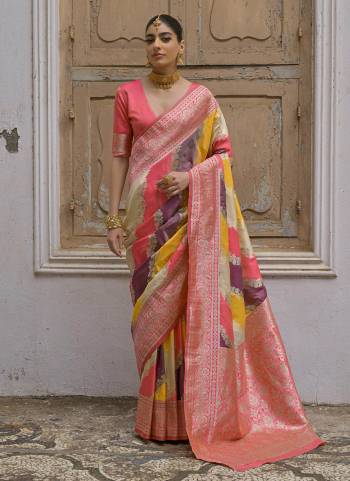 Attrective These Festive Wear Saree in Fine Colored.These Saree And Blouse is Fabricated On Banarasi Silk.Its Beautified With Handloom Wevon Kadwa Style Multy Color Designer.