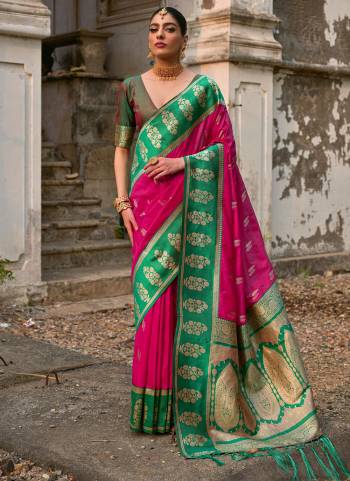 Looking These Festive Wear Saree in Fine Colored.These Saree And Blouse is Fabricated On Banarasi Silk.Its Beautified With Wevon Jari Designer.