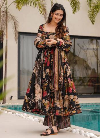 Attractive Looking These Beautiful Looking Readymade Anarkali Suits.These Top And Bottom is Fabricated On Mal Cotton And Mal Cotton Dupatta.Its Beautified With Designer Digital Printed.