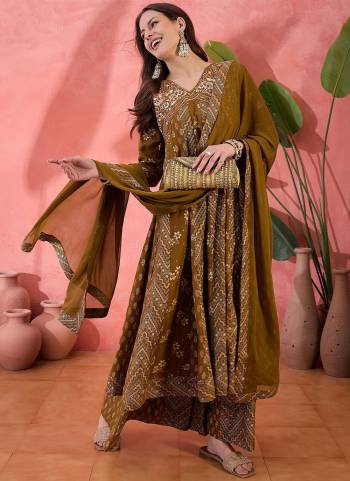 Attractive These Beautiful Looking Readymade Suits.These Top And Bottom Are Roman Silk And Dupatta Are Roman Silk Fabricated.Its Beautified  With Disigner Embroidery Work With Printed.