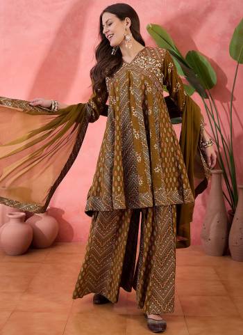 Attractive These Beautiful Looking Readymade Suits.These Top And Bottom Are Roman Silk And Dupatta Are Roman Silk Fabricated.Its Beautified  With Disigner Embroidery Work With Printed.