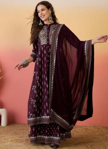 Attractive These Beautiful Looking Readymade Suits.These Top And Bottom Are Roman Silk And Dupatta Are Roman Silk Fabricated.Its Beautified  With Disigner Embroidery Work With Printed.