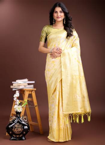 Looking These Party Wear Saree in Fine Colored.These Saree And Blouse is Fabricated On Linen Cotton.Its Beautified With Weavon Jacquard Designer.