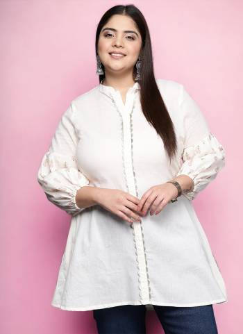 Attrective These Beautiful Designer Plus Size Readymade Kurti.These Kurti is Fabricated On Cotton.Its Beautified With Designer Printed.