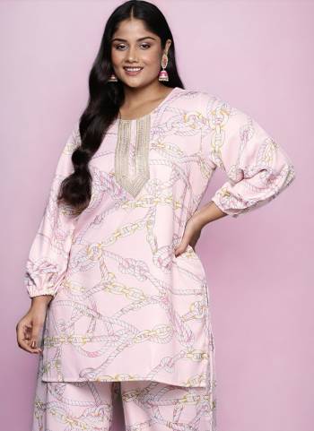 Attrective These Beautiful Designer Plus Size Readymade Kurti.These Kurti is Fabricated On Crepe.Its Beautified With Designer Printed.