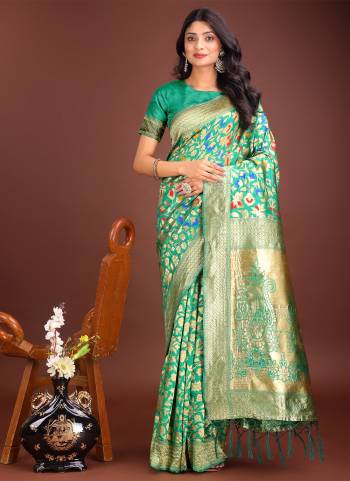 Garb These Party Wear Saree in Fine Colored.These Saree And Blouse is Fabricated On Lichi Silk.Its Beautified With Weavon Designer.