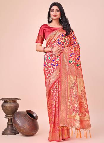 Garb These Party Wear Saree in Fine Colored.These Saree And Blouse is Fabricated On Lichi Silk.Its Beautified With Weavon Designer.