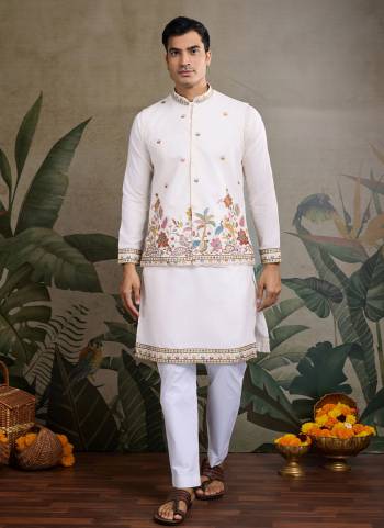 Attrective These Party Wear Readymade Kurta With Jacket Pair in Fine Colored.These Kurta And Jacket Are Cotton Fabricated on Pair.Its Beautified With Designer Multy Thread,Sequance Embroidery Work.
