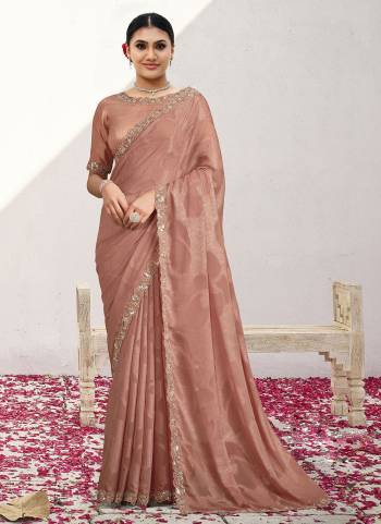 Look Attractive These Designer Party Wear Saree in Fine Colored.These Saree Are Jacquard Georgette And Blouse Banglori Silk is Fabricated.Its Beautified Fancy Desiger Work.