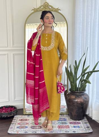 Looking These Suit in Fine Colored Pair With Bottom And Dupatta.These Top And Bottom Are Fabricated On Vichitra Silk Pair With Chanderi Dupatta.Its Beautified With Designe Embroidery Work,Wevon.