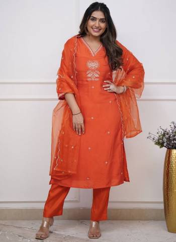 Garb These Suit in Fine Colored Pair With Bottom And Dupatta.These Top And Bottom Are Fabricated On Viscose Chanderi Pair With Organza Dupatta.Its Beautified With Designer Embroidery Work .