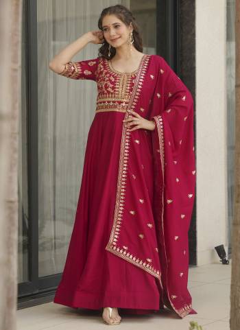 Looking These Beautiful Looking Party Wear Readymade Long Gown With Dupatta.These Gown And Dupatta is Fabricated On Vichitra Silk.Its Beautified With Designer Jari,Sequance Embroidery Work.