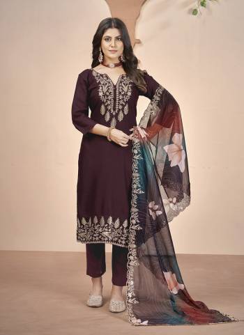 Attractive Looking These Party Wear Suit in Fine Colored Pair With Bottom And Dupatta.These Top Are Muslin And Dupatta Are Fabricated On Crystal Organza Pair With Cotton Bottom.Its Beautified With Designe Heavy Embroidery Work,Digital Printed.