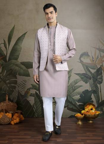 Attractive These Party Wear Readymade Kurta With Jacket Pair in Fine Colored.These Kurta And Jacket Are Viscose Silk Fabricated on Pair.Its Beautified With Wevon Designer With Mirror ,Thread Embroidery Work.