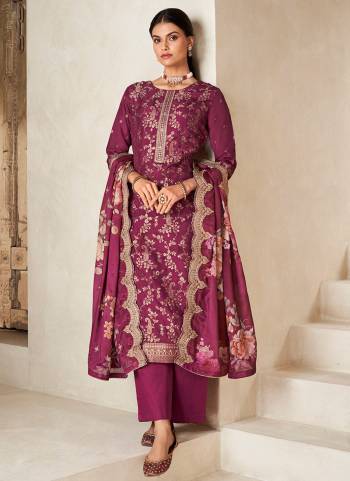 Garb These Party Wear Suit in Fine Colored Pair With Bottom And Dupatta.These Top Are Viscose Dola Silk And Dupatta Are Fabricated On Chinon Pair With Dull Santoon Bottom.Its Beautified With Wevon Jacquard Designe, Embroidery Work,Printed.