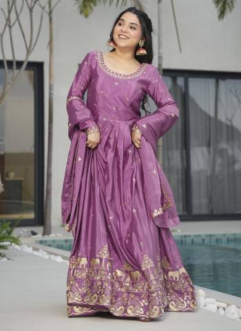 Attractive Looking These Beautiful Looking Readymade Long Gown With Dupatta.These Gown And Dupatta is Fabricated On Chinon.Its Beautified With Designer Jari, Sequance Embroidery Work.