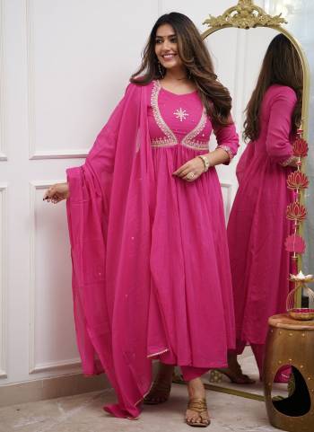 Garb These Beautiful Looking Readymade Suits.These Top And Bottom Are Muslin Cotton And Dupatta Chanderi Fabricated.Its Beautified With Designer Embroidery Work.