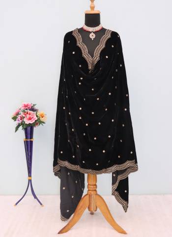 Grab These Beautiful Colored Ethnic Dupatta.This Dupatta is Fabricated On Beautiful Velvet Fabric . It Is Beautified With Beautiful Designer Sequance Embroidery Cut Work.